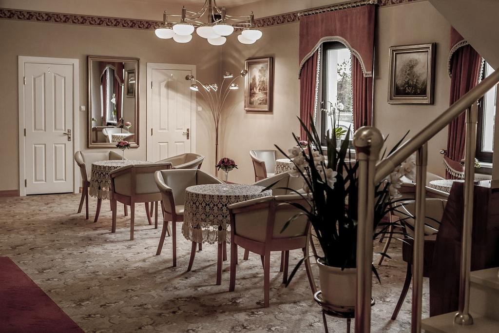 Palazzo Adler Bed and Breakfast Swarzędz Εξωτερικό φωτογραφία