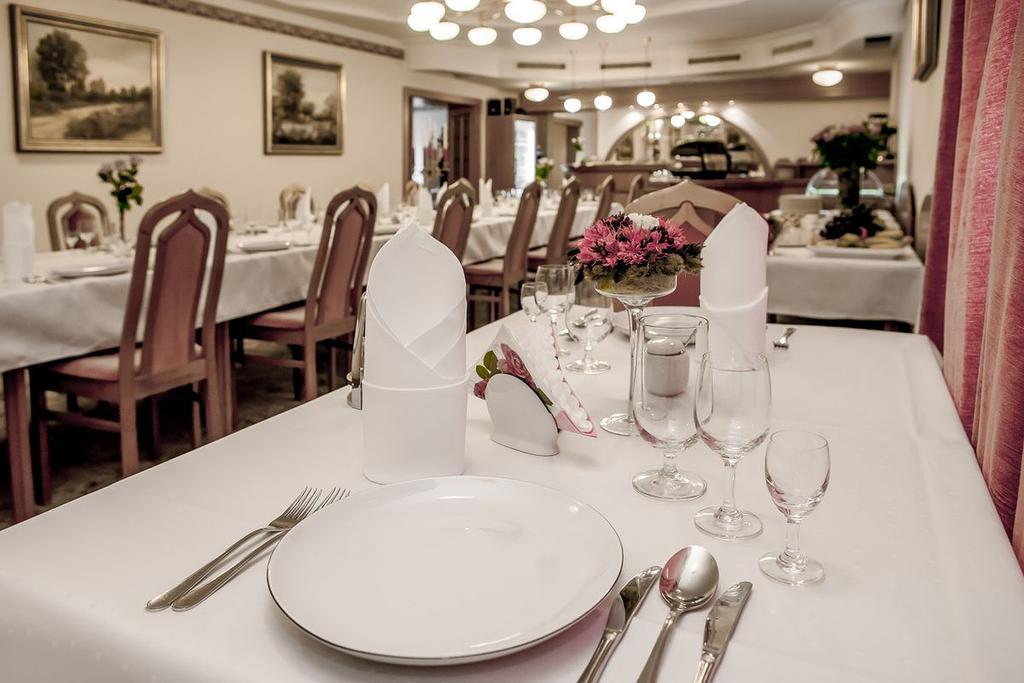 Palazzo Adler Bed and Breakfast Swarzędz Εξωτερικό φωτογραφία