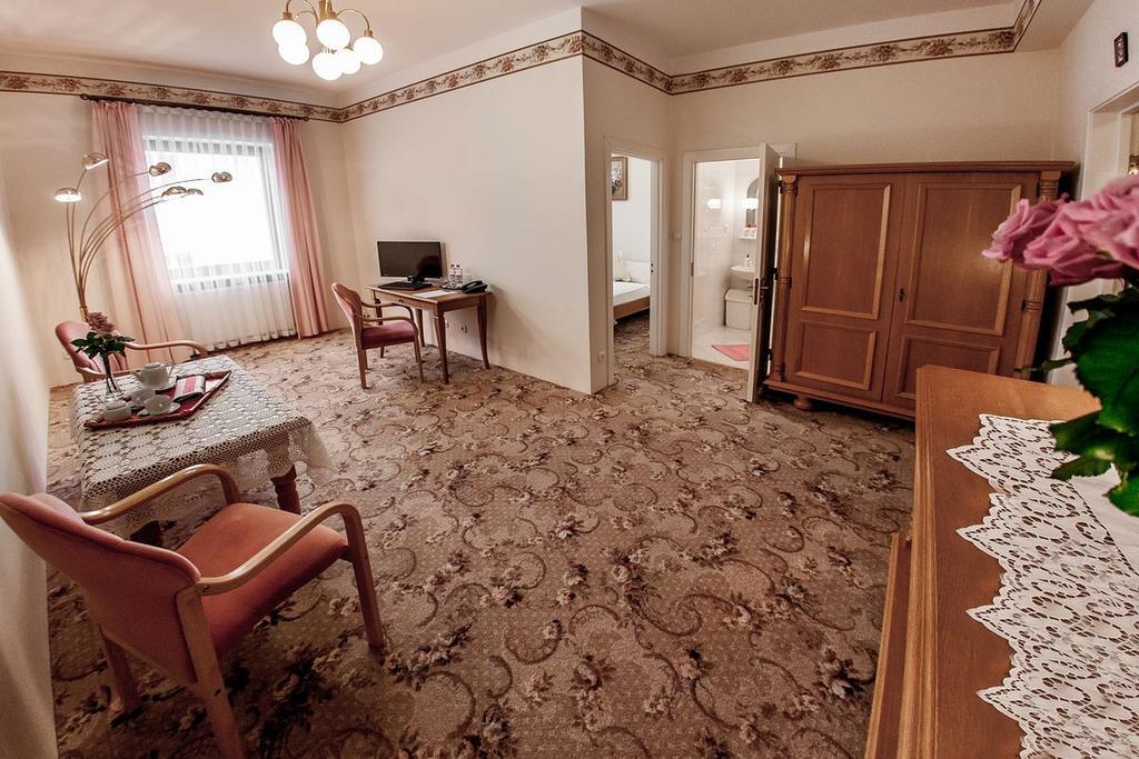 Palazzo Adler Bed and Breakfast Swarzędz Εξωτερικό φωτογραφία