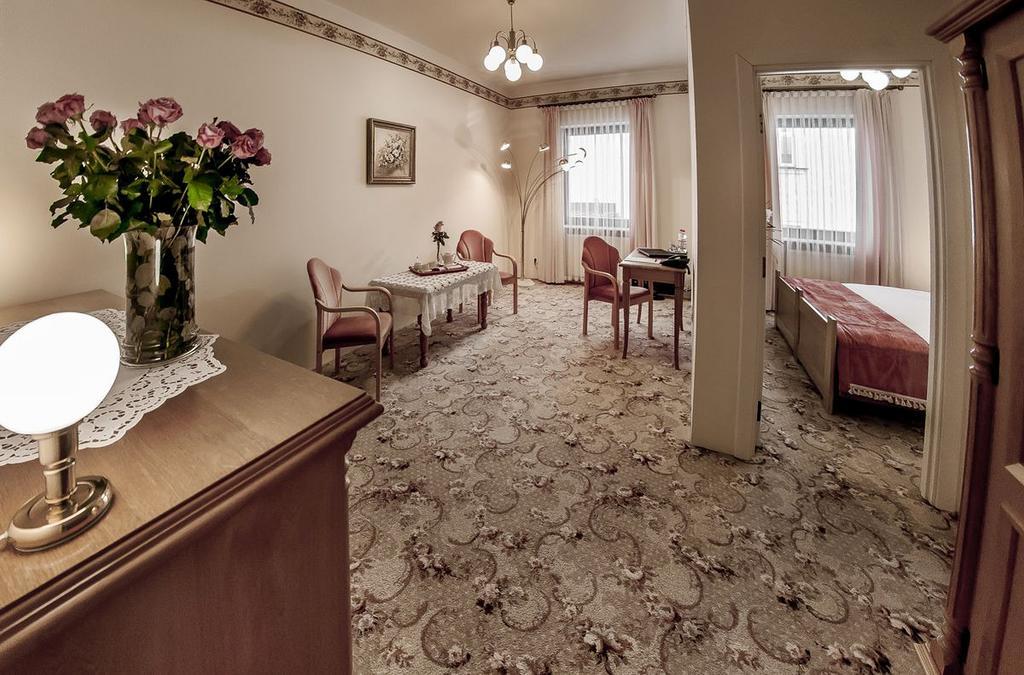 Palazzo Adler Bed and Breakfast Swarzędz Εξωτερικό φωτογραφία