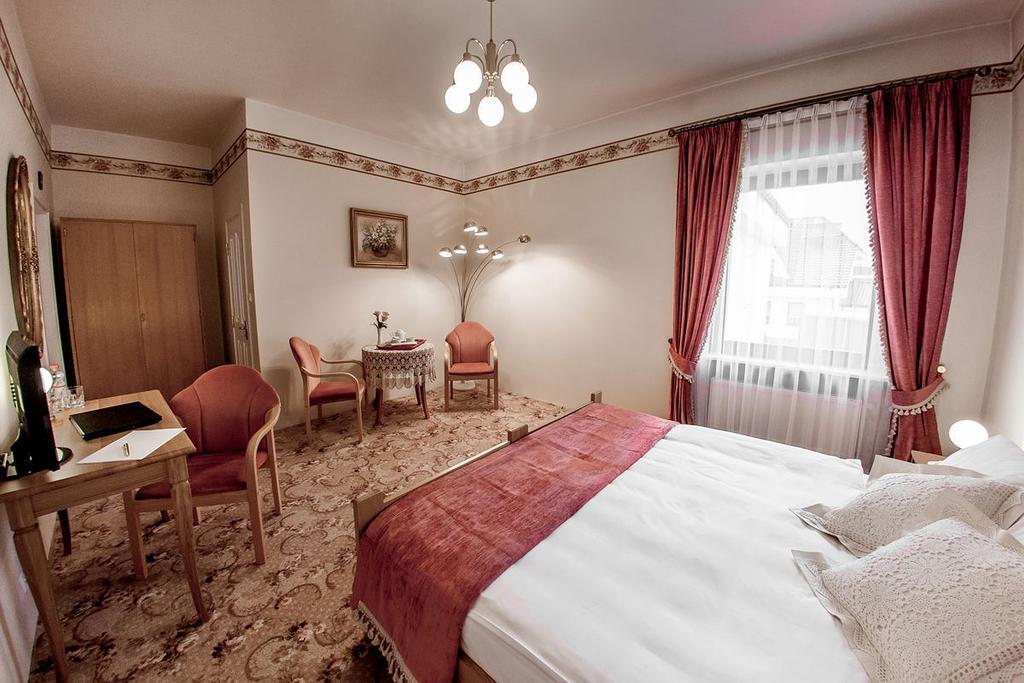 Palazzo Adler Bed and Breakfast Swarzędz Εξωτερικό φωτογραφία