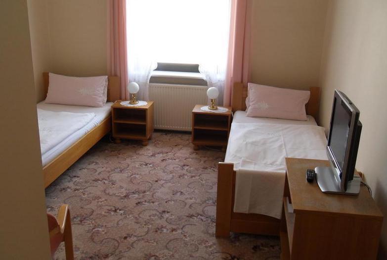 Palazzo Adler Bed and Breakfast Swarzędz Δωμάτιο φωτογραφία